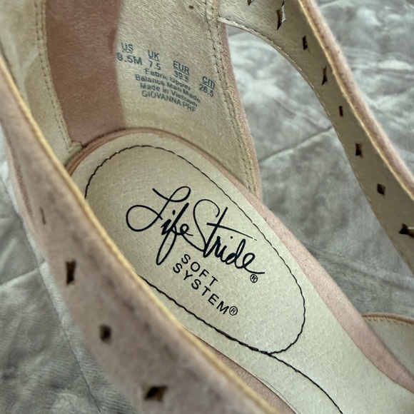 Life Stride Giovanno  Pink Cutout Heels 9.5 - Picture 8 of 8